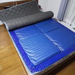 ヘッドキャビネットタイプのジェルベッドの画像