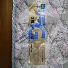 ヘッドキャビネットタイプのジェルベッドの画像