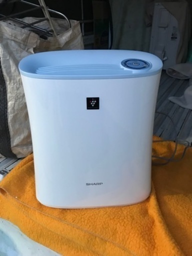 ほぼ未使用品　シャープ SHARP FU-F28-A [高濃度プラズマクラスター7000 空気清浄機(プラズマクラスター 8畳/空気清浄 13畳まで) ブルー系]