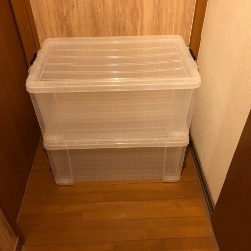 プラスチックケース2個