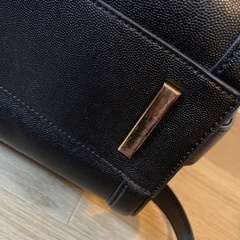 CHARLES & KEITH バッグの画像