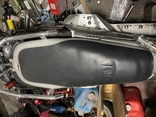 マグザム　フラットシート