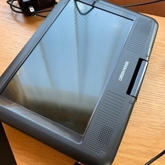 ポータブルDVDプレイヤー　動作確認済　リモコン付き　中古の画像