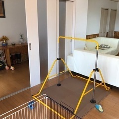 室内鉄棒　イエローの画像