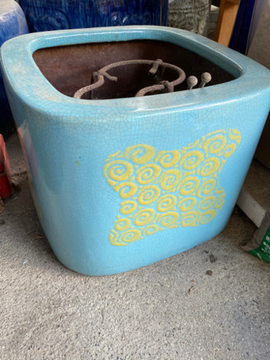 角火鉢　メダカ鉢　陶器手あぶり火鉢