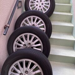 ヴォクシーハイブリッドホイールタイヤ