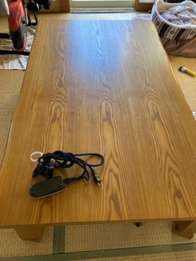 大型のコタツ