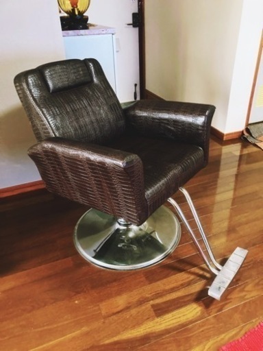 お値下げしました。希少レトロ BARBER CHAIR リザードモデル美品