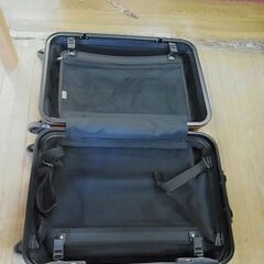 スーツケース　キャリーバッグ　ハードタイプ　鍵付き　軽量　旅行　の画像