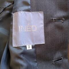 イネド　スーツの画像