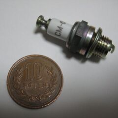 ”小さな可愛い”アクセサリーにもなるスパークプラグ NGK CM-6(新品)・適応モデル　発電機・バイク・ラジコン・ホビー等の画像