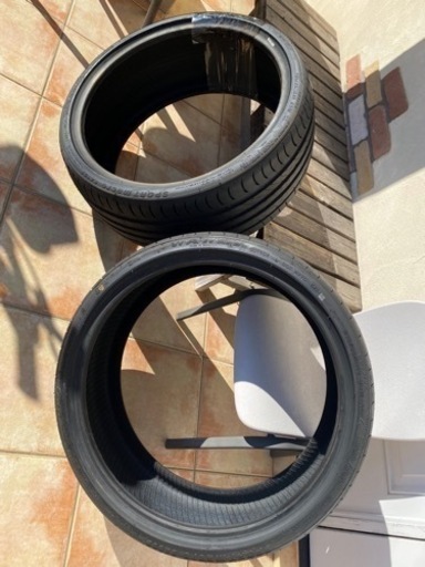 タイヤ　19インチ　新品
