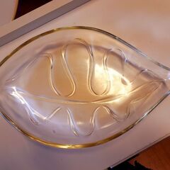 リーフモチーフ ガラス皿 ガラスプレート 葉っぱ 菓子皿 /TJ-0166 南の画像