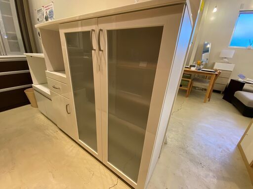 宇都宮でオシャレな家具を探すなら『オトワリバース！』ミドルレンジボード キッチン収納 収納棚 ホワイト ニトリ 中古品