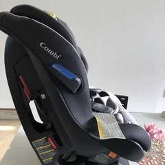 3回しか使用していない チャイルドシート の画像