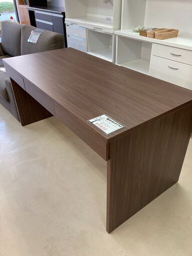 木製引き出し付きデスク