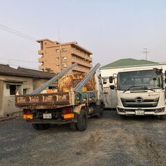 日給12000円～4トントラックの運転手募集中！重機オペレーター募集中！の画像