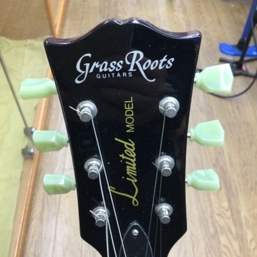 #N-32【ご来店頂ける方限定】Grass Rootsのエレキギターです