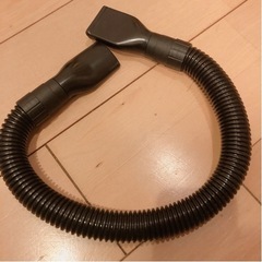 【受付終了】ハイパワー　ハンディクリーナー　小型掃除機の画像