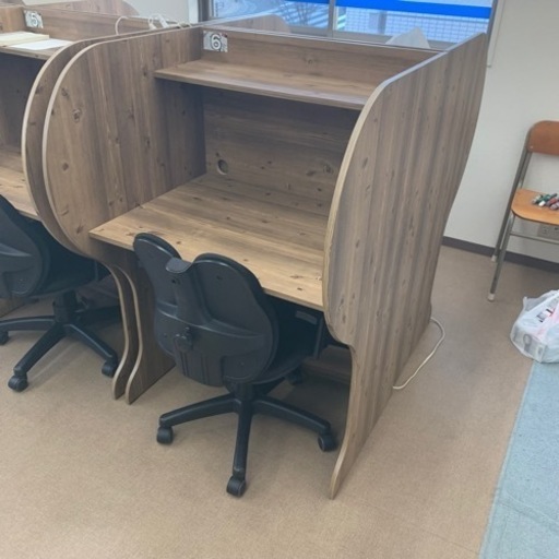 あと3セット【取りに来ていただける方げ】ブース型自習机＋椅子＋蛍光灯セット