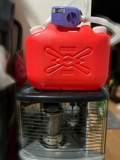 石油ストーブ　美品　(ポンプと灯油缶付き) (決まりました)