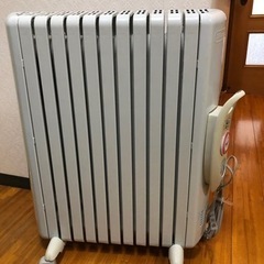 デロンギ オイルヒーター TRS1115EFSの中古が安い！激安で譲り