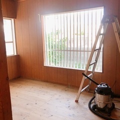 決まりました。室内の壁紙貼りやペンキ塗りの作業