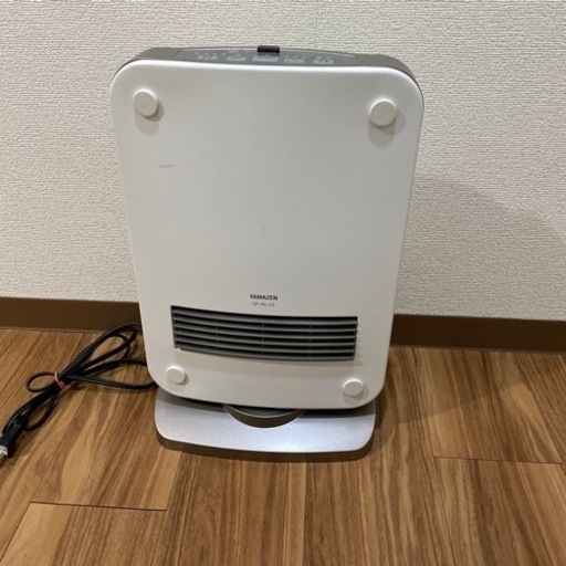（受渡確定しました）YAMAZEN ヤマゼン DF-RL12-W [セラミックヒーター リモコン付 ホワイト]
