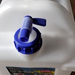 ウォータータンク  22リットル  コック付き  レジャーに 災害時にの画像