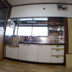 【羽黒町戸建 部屋番号：１ 】ペット可物件！テラス付リフォーム済平屋！エアコン、ＴＶモニターフォン、ウォシュレット付きで収納がたくさんあります。平屋のテラス付き！５部屋あるので使い方は色々♪まずはご覧下さい。 − 群馬県