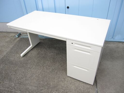 事務机　ホワイト　片袖デスク　Ｗ１４００ｍｍ　オカムラ製ビラージュ