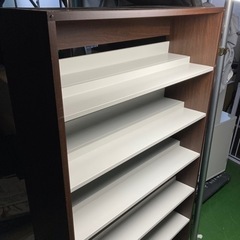● 大型の本棚の画像
