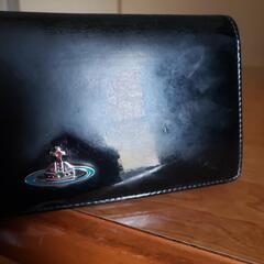 Vivienne Westwood ヴィヴィアンウエストウッド エナメル長財布オーブの画像