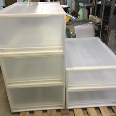 プラスチック製　押入収納　５個セットの画像