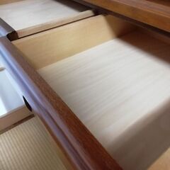 食器棚の画像