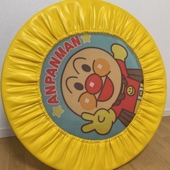 アンパンマン　トランポリン　ぴょんぴょんジャンプ