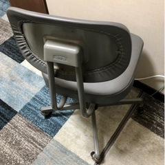 事務用スチール椅子（２脚）の画像