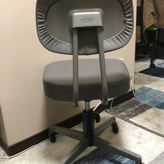 事務用スチール椅子（２脚）の画像