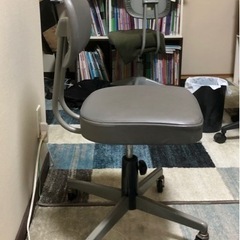 事務用スチール椅子（２脚）の画像