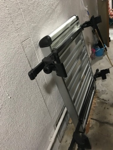 ルーフキャリア　ルーフラック