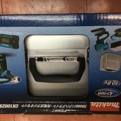 【店頭販売のみ】⭐︎未使用品⭐︎　マキタ（makita）ＣＫ１００２ＳＰ　ＴＤ090ハグハグライト・充電式ラジオセット　¥17,380（税込)の画像