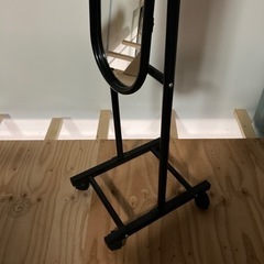 ● スタンドミラー、キャスター付き、黒、スチールフレームの画像