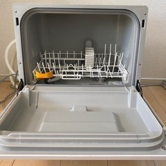 定価5万円美品　少人数用　食洗機　パナソニック　Panasonic食器洗い乾燥機　分岐水栓付きの画像