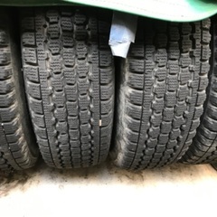 145r12スタッドレスタイヤの画像