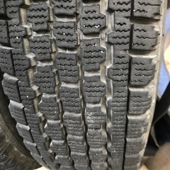 145r12スタッドレスタイヤの画像