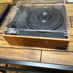 レコードプレーヤーの画像