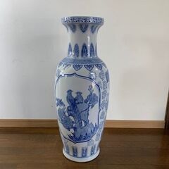 有田焼　染付の大壺　花鳥柄　高さ 約78cm 胴回り最大95.8cm　/ディスプレー　USED品