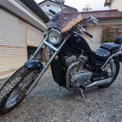 昭和　レトロ　旧車 スズキ　イントルーダー　750cc　VR51A