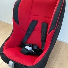 Combi  チャイルドシート 新生児から使えます