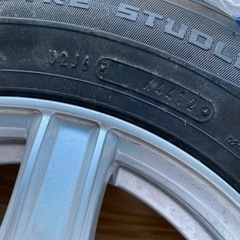 アルミとタイヤ４本の画像